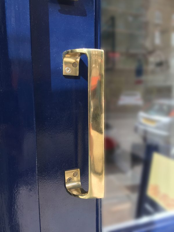 Offset Single Entrance Handle